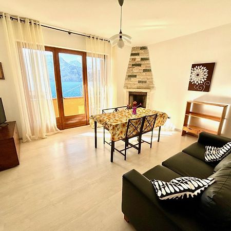Casa Edda Apartment เบรนโซเน ซูล การ์ดา ภายนอก รูปภาพ